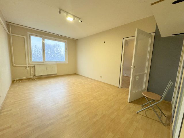 Eladó panellakás, Budapesten, XV. kerületben, Drégelyvár utcában