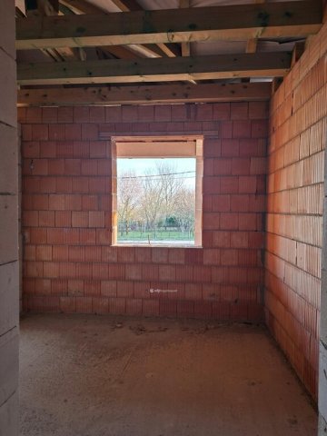 Eladó családi ház, Pákozdon 89.9 M Ft, 4 szobás