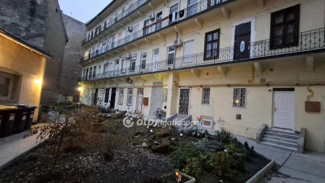 Eladó téglalakás, Budapesten, VII. kerületben 75 M Ft, 2 szobás