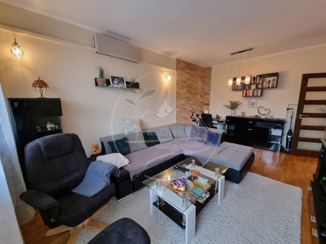 Eladó téglalakás, Gyulán 44.99 M Ft, 2 szobás