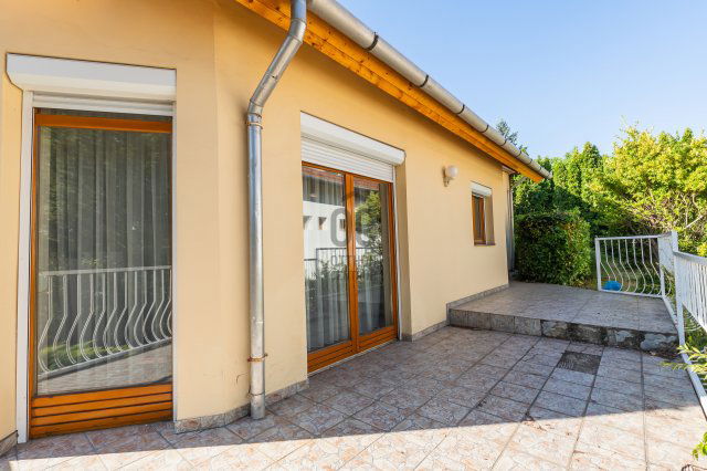 Eladó családi ház, Fóton 164.9 M Ft, 5 szobás