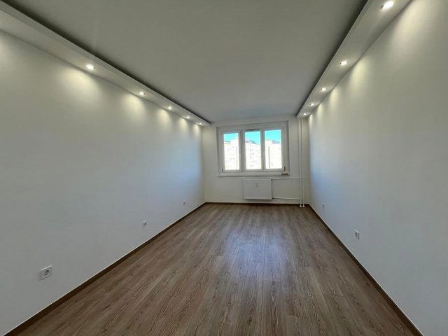Eladó panellakás, Budapesten, III. kerületben 71.99 M Ft