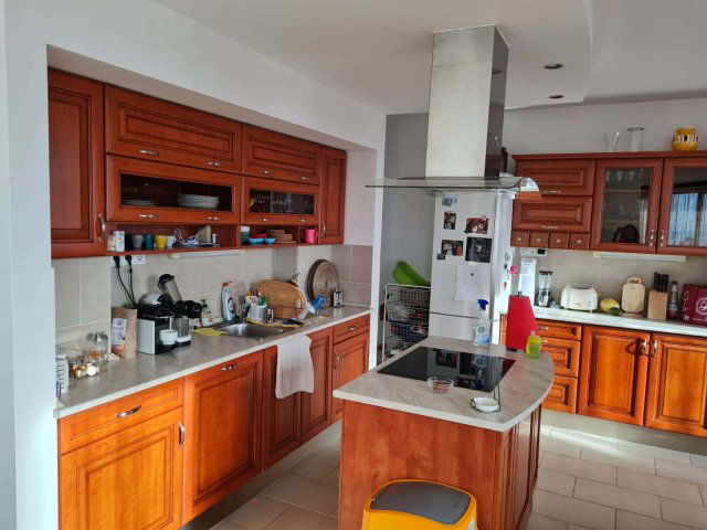 Kiadó téglalakás, albérlet, Pécsett 400 E Ft / hó, 4 szobás