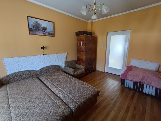 Eladó családi ház, Bakonybélben 71.9 M Ft, 6 szobás