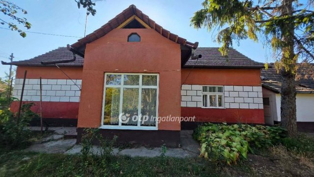 Eladó családi ház, Kabán 18 M Ft, 3 szobás