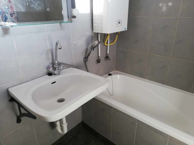 Kiadó téglalakás, albérlet, Szolnokon 125 E Ft / hó, 2 szobás