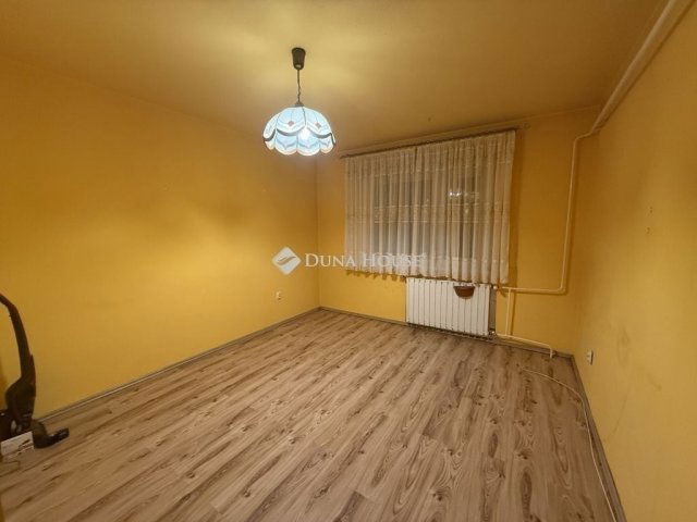 Eladó téglalakás, Budapesten, XX. kerületben 65 M Ft, 2 szobás