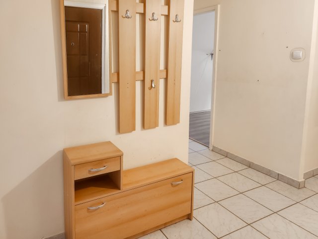 Eladó panellakás, Veszprémben 42 M Ft, 2 szobás