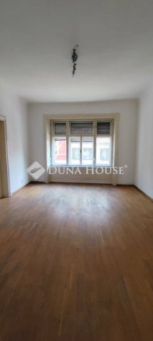 Eladó téglalakás, Sopronban 64.9 M Ft, 4 szobás