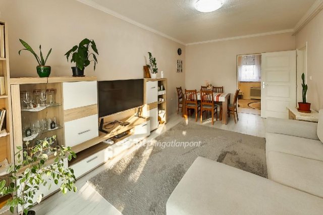 Eladó téglalakás, Egerben 45 M Ft, 2 szobás