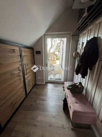 Eladó családi ház, Pécsett 124.9 M Ft, 3 szobás