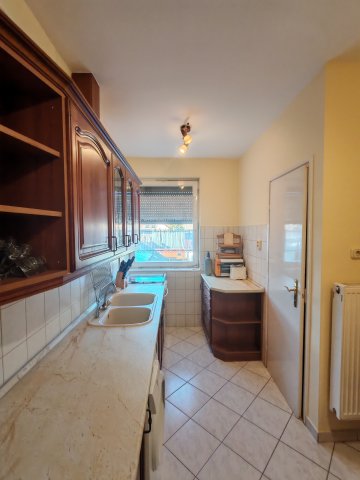 Kiadó téglalakás, albérlet, Szegeden, Béke utcában, 3 szobás