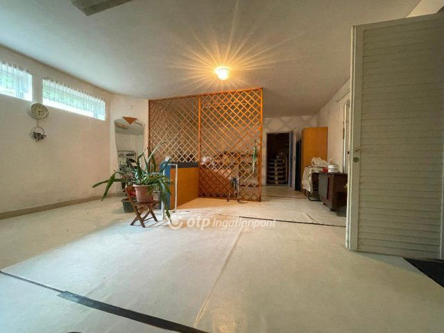 Eladó családi ház, Siófokon 220 M Ft, 5+2 szobás