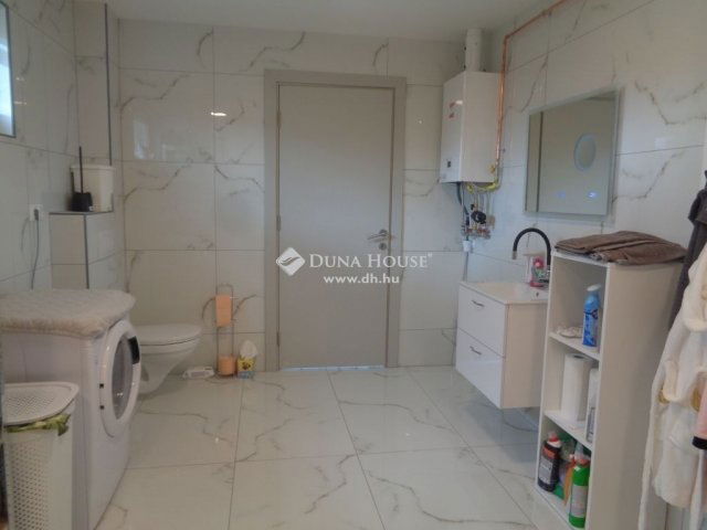 Eladó családi ház, Bodajkon 67 M Ft, 2 szobás