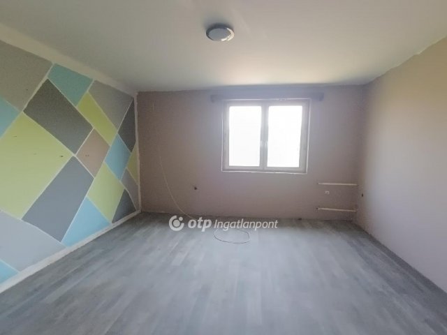 Eladó családi ház, Tiszacsermelyen 9.5 M Ft, 3 szobás