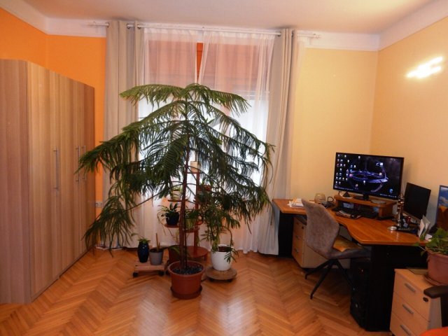 Eladó családi ház, Budapesten, XIV. kerületben 98 M Ft, 2 szobás