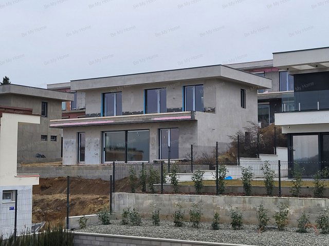 Eladó családi ház, Budapesten, III. kerületben 349.9 M Ft