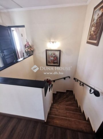 Eladó családi ház, Fóton 180 M Ft, 6 szobás