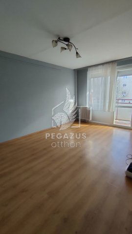 Kiadó panellakás, albérlet, Ózdon 60 E Ft / hó, 1+1 szobás