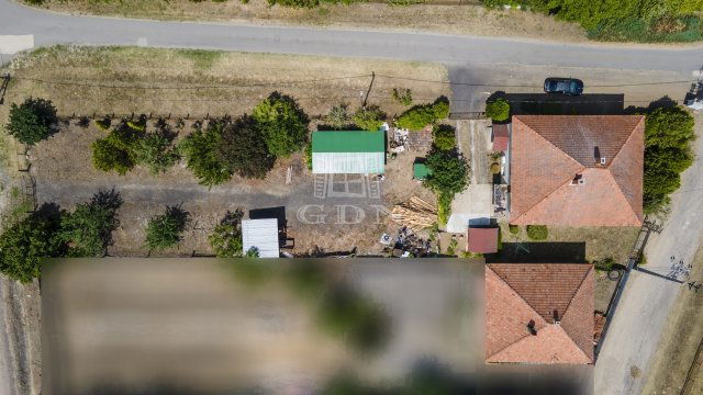 Eladó családi ház, Szentlőrinckátán 45 M Ft, 4 szobás