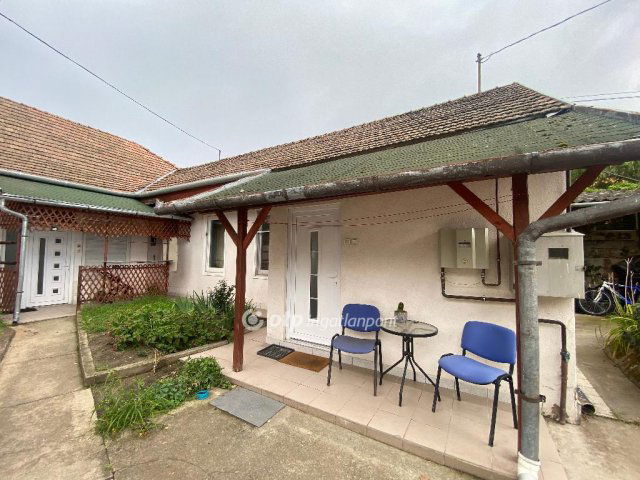 Eladó családi ház, Balassagyarmaton 19.8 M Ft, 1 szobás