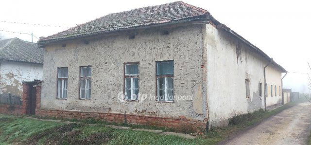 Eladó családi ház, Kunszentmártonban 5.599 M Ft, 4 szobás