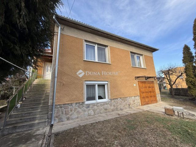 Eladó családi ház, Pécsett, Görgey Artúr utcában 69.9 M Ft