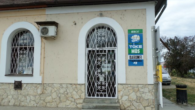 Eladó üzlethelyiség, Kunmadarason 9.7 M Ft / költözzbe.hu