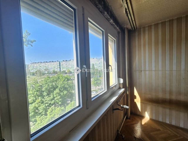 Eladó panellakás, Budapesten, III. kerületben, Flórián téren