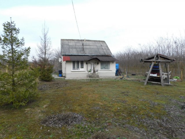 Eladó családi ház, Tápiószentmártonon 9 M Ft, 2 szobás