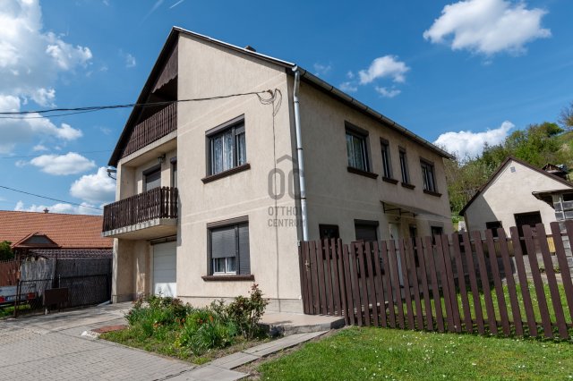 Eladó családi ház, Bakonycsernyén 52.9 M Ft, 3 szobás