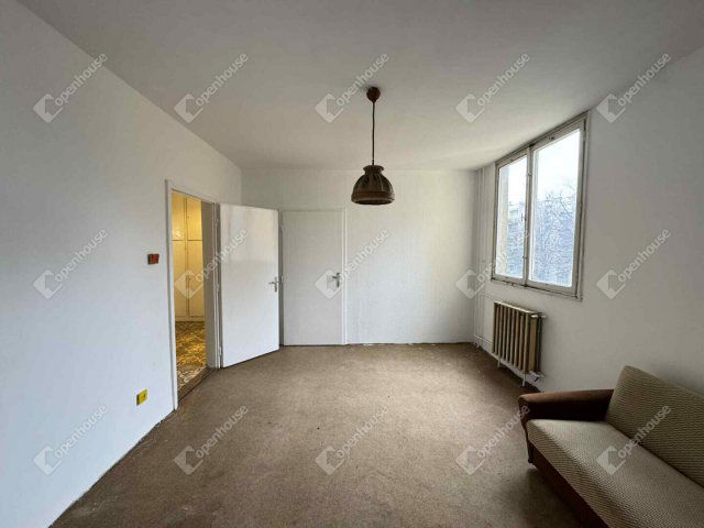 Eladó téglalakás, Szombathelyen 37.5 M Ft, 2 szobás