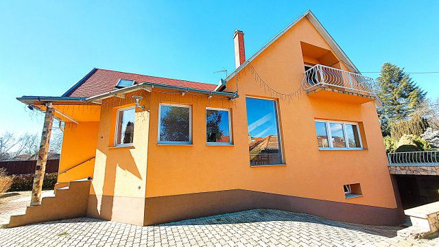 Eladó családi ház, Gödön 134 M Ft, 6 szobás