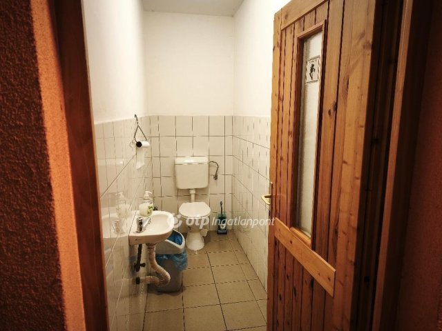 Eladó családi ház, Egerszalókon 98 M Ft, 1 szobás