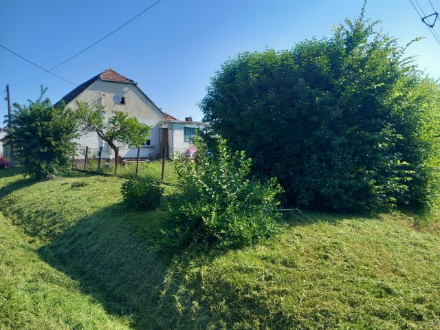 Eladó családi ház, Nován 9.6 M Ft, 3 szobás