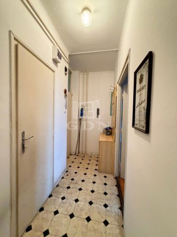 Eladó téglalakás, Székesfehérvárott 40.9 M Ft, 1+1 szobás