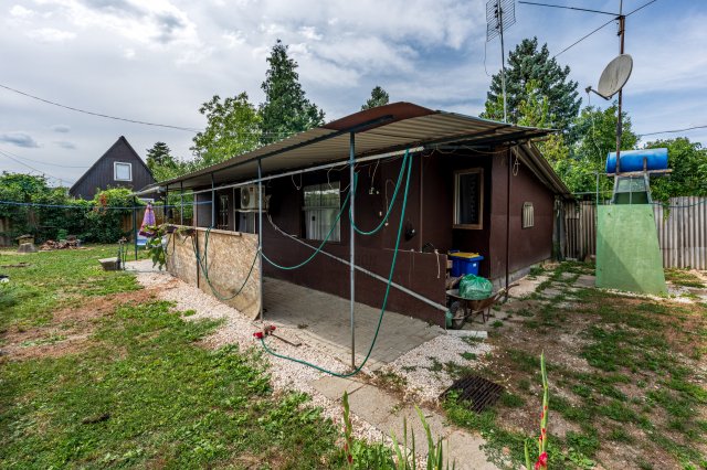 Eladó nyaraló, Ráckevén 19.9 M Ft, 4 szobás