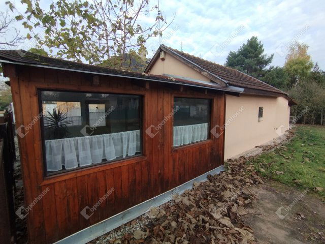 Eladó családi ház, Győrött 29.9 M Ft, 1 szobás