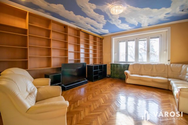 Eladó téglalakás, Székesfehérvárott 99 M Ft, 4 szobás