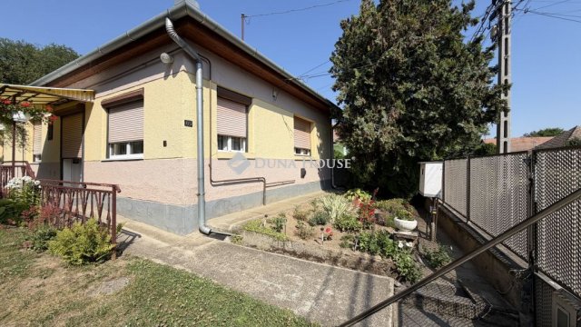 Eladó családi ház, Sülysápon 53 M Ft, 4 szobás