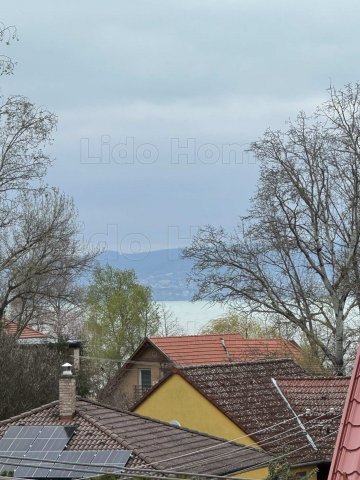Eladó téglalakás, Zamárdiban 149.5 M Ft, 3 szobás