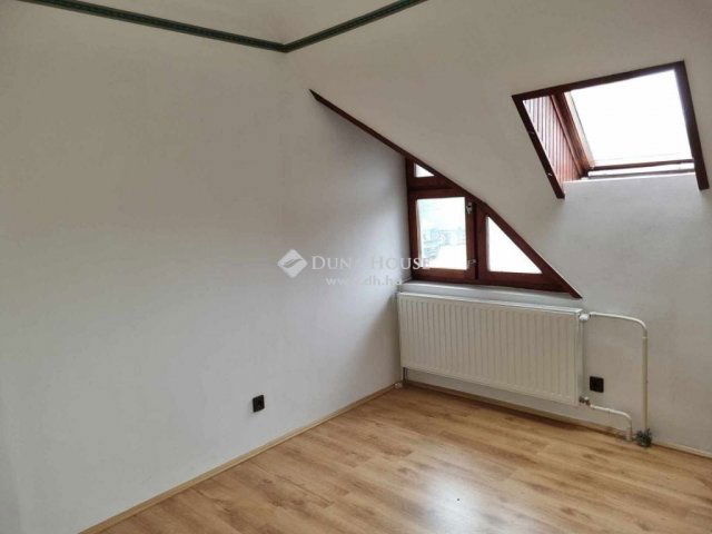 Eladó családi ház, Szentlőrincen 85 M Ft, 3 szobás