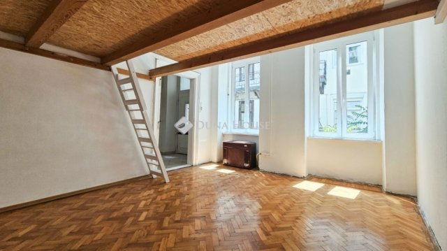 Eladó téglalakás, Budapesten, VII. kerületben 41.5 M Ft