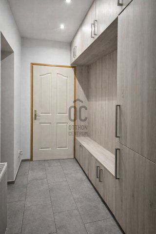 Eladó téglalakás, Tatán 91.87 M Ft, 4 szobás