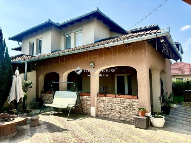 Eladó ikerház, Halásztelken 124.9 M Ft, 4 szobás