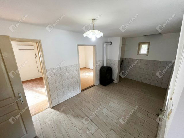 Eladó családi ház, Debrecenben 25 M Ft, 2 szobás