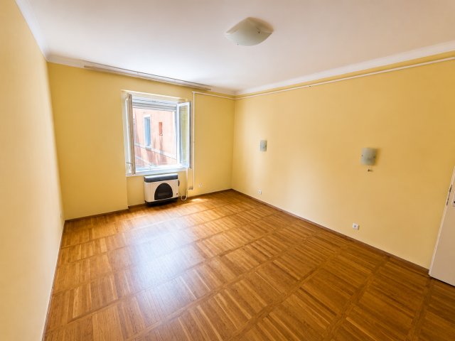 Eladó téglalakás, Budapesten, XI. kerületben, Kisköre utcában