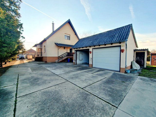 Eladó családi ház, Szigetcsépen 92.9 M Ft, 4 szobás