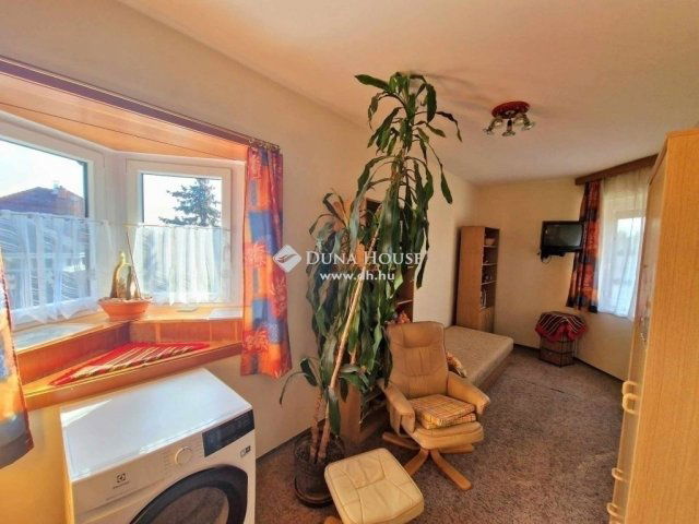 Eladó ikerház, Budapesten, XVIII. kerületben 124.9 M Ft, 4 szobás