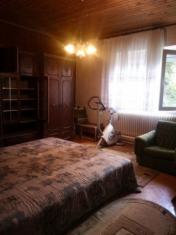 Eladó családi ház, Hévízen 89 M Ft, 5+1 szobás